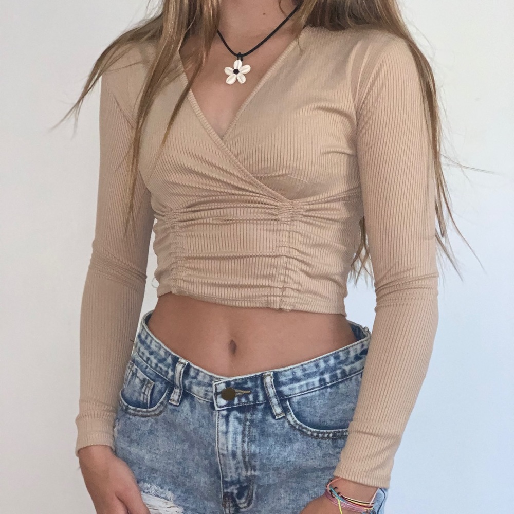 Long sleeve crop top 😜 - Picture 2 of 2